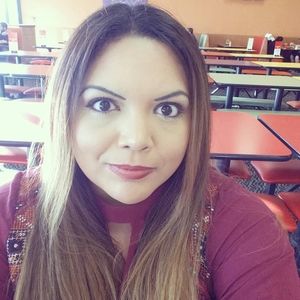 Meet your Posher, Adriana